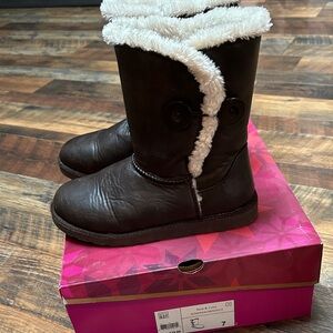 SO Women's Winter Boots - Black with White Lining